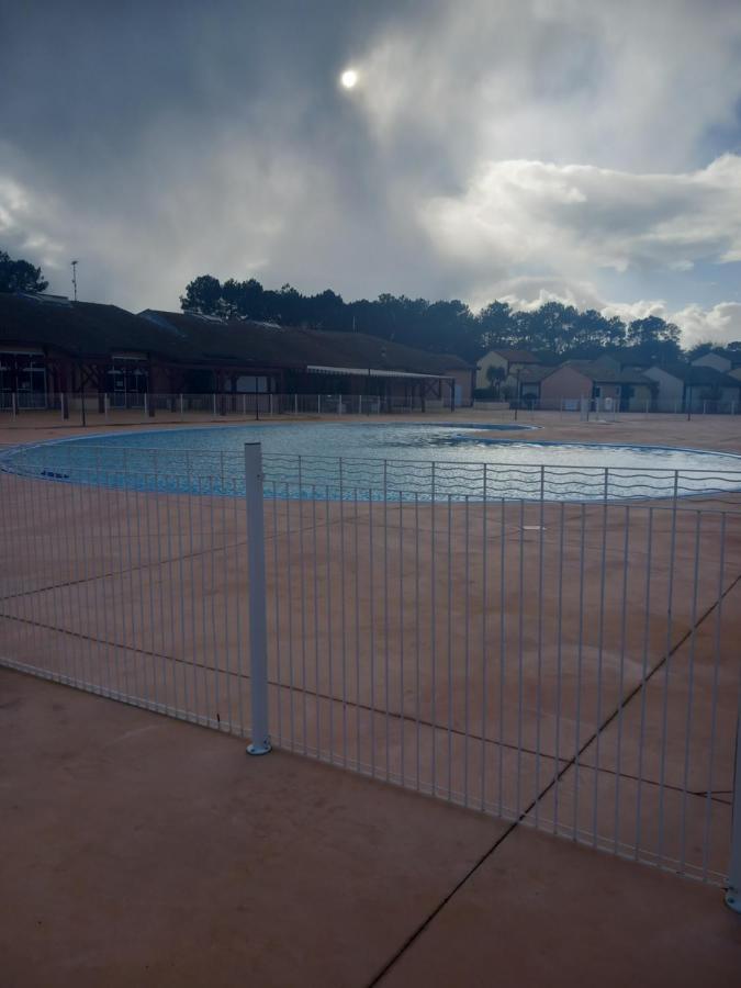 Villas Du Lac Appart 4 A 6 Personnes Сустон Екстер'єр фото